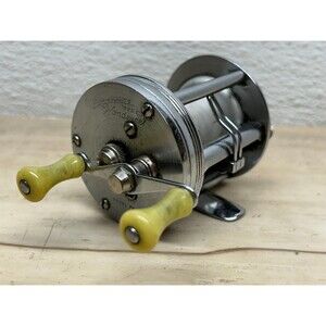 Vintage Shakespeare Wonderweel 1920 Bait Casting Fishing Reel Model FK